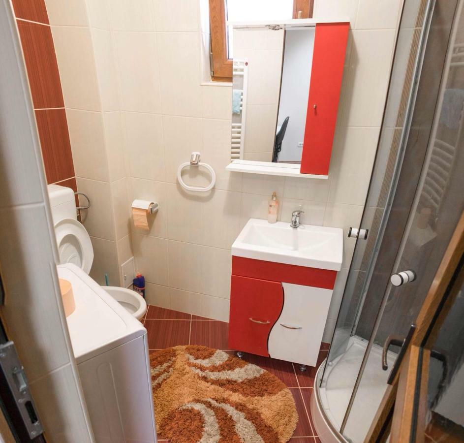 Penthouse De Lux Lägenhet Oradea Exteriör bild