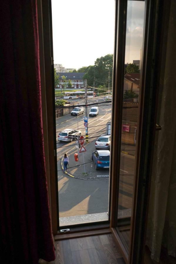 Penthouse De Lux Lägenhet Oradea Exteriör bild